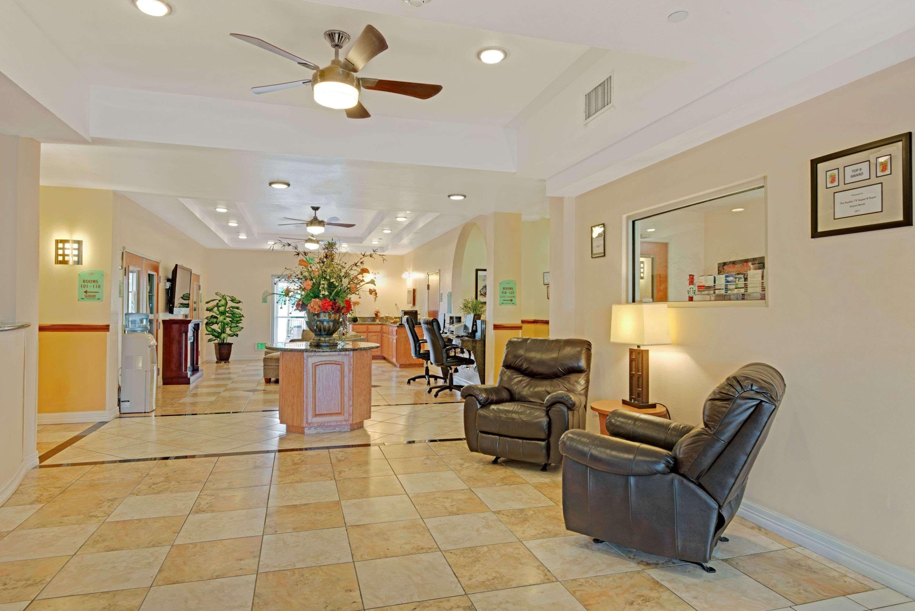 מלון Super 8 By Wyndham Austin/Airport North מראה חיצוני תמונה