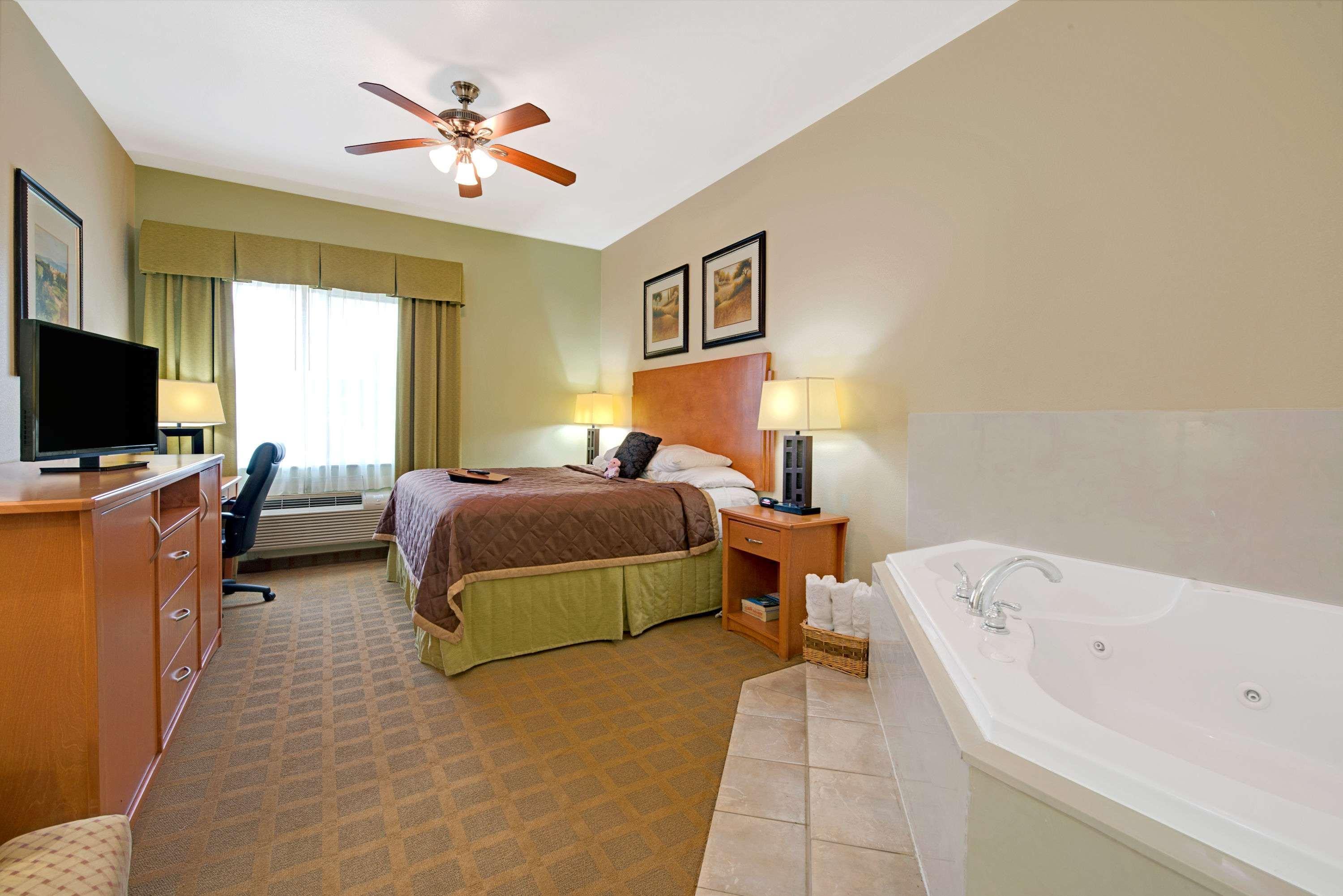 מלון Super 8 By Wyndham Austin/Airport North מראה חיצוני תמונה