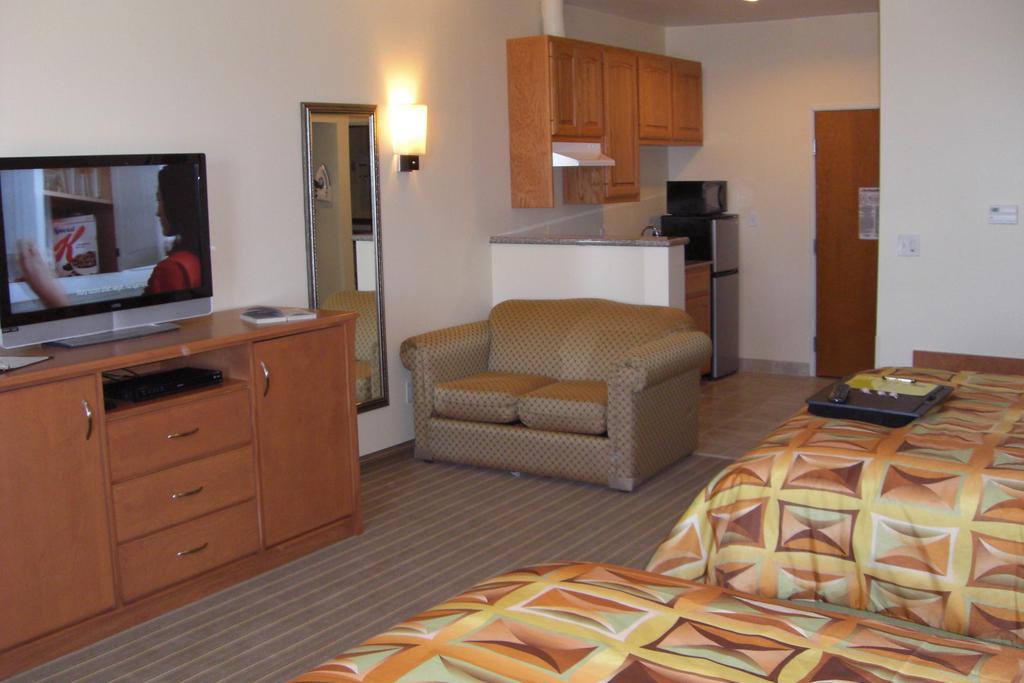 מלון Super 8 By Wyndham Austin/Airport North מראה חיצוני תמונה